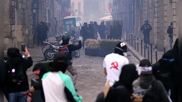 Reportan cientos de detenidos en Francia durante manifestaciones contra el encarecimiento de la vida: "Muchas rabias"
