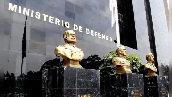 Gobierno destina S/12,4 millones a Defensa para pagar impuestos de sus contrataciones