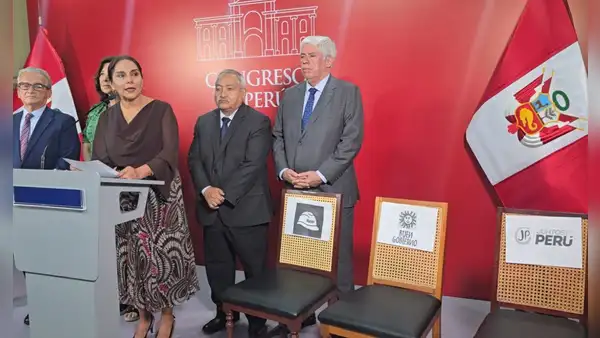 Fuerza Popular lanza provocación a la oposición: "Estas sillas vacías representan a aquellos que dan la espalda al pueblo"