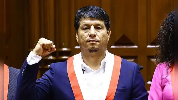 Comisión de Ética aprueba informe que recomienda suspender a Julián Pérez por 120 días tras denuncia de su expareja