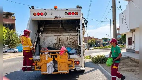 Compactadoras de la Municipalidad Provincia del Santa refuerzan el recojo de residuos en diversos sectores de Chimbote