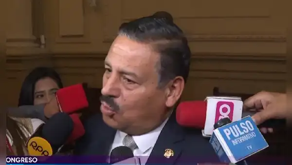 Daniel Barragán justifica nombramiento de su hermana en EsSalud: "Es una profesional A1"