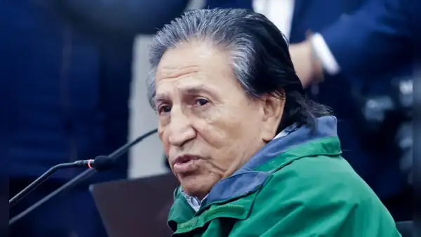 Alejandro Toledo es trasladado de emergencia al hospital por presión alta y complicaciones cardíacas