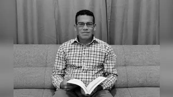 ¿Autor o algoritmo?: la polémica por la novela "Donde el agua trabaja", de David Silva Rojas