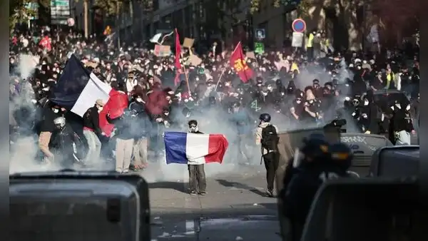Francia vive una nueva jornada de protestas con miles de manifestantes y un despliegue de 70.000 agentes