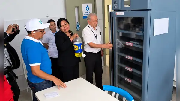 Encuentran gaseosa de tres litros en refrigeradora para muestras de sangre de hospital de EsSalud en Moquegua