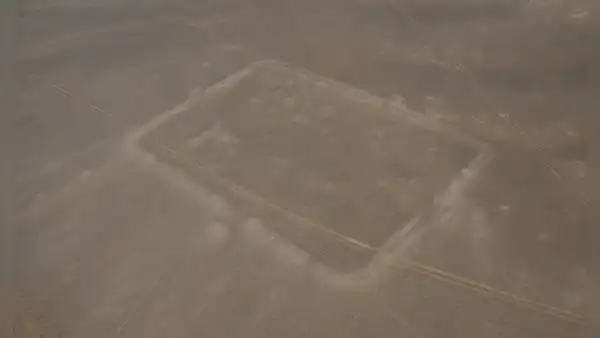 En 2023, un arqueólogo descubrió 3 campamentos romanos mientras revisaba Google Earth; estos revelarían una campaña militar en Arabia que no figura en los relatos históricos