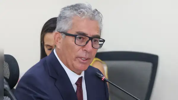 Mauricio Arnillas descarta reubicar a familias que viven en quebradas ante la llegada del FEN: “El Estado no puede cubrir todo eso”