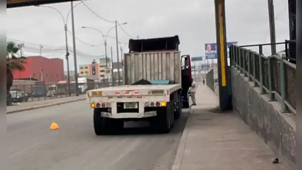 Adulto mayor muere atropellado por tráiler frente al terminal pesquero en el Callao