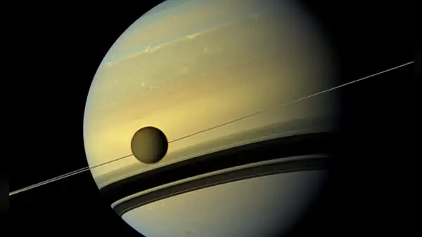 La NASA abre inscripciones para enviar tu nombre a luna Titán de Saturno a bordo del helicóptero Dragonfly