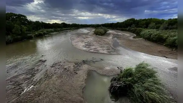 Texas reclama nueve islas del Río Bravo y autoriza el ingreso de sus fuerzas de seguridad: México exige respetar el tratado histórico de 1970