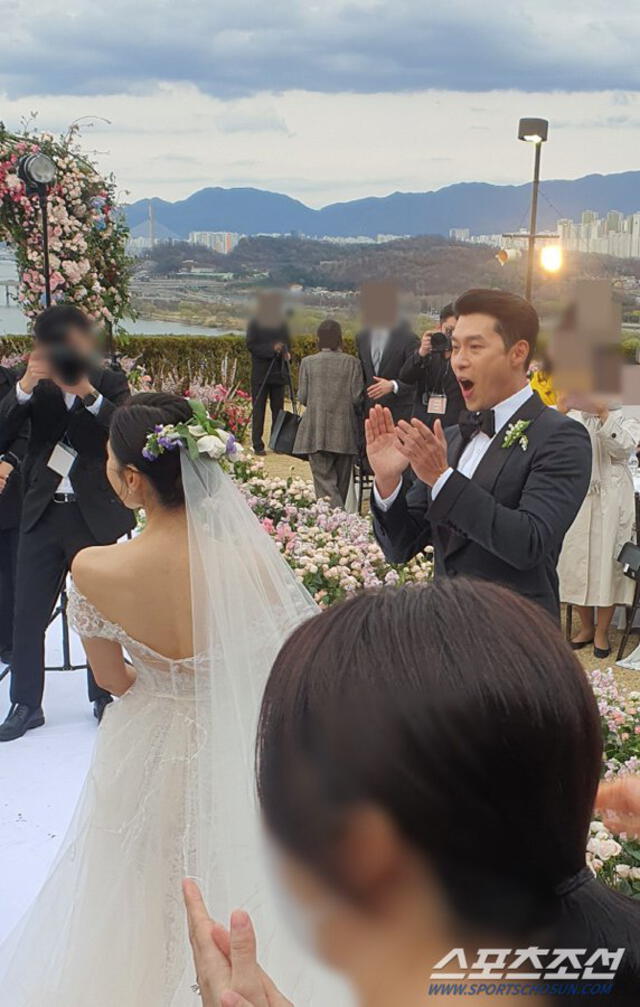 Son Ye Jin y Hyun Bin emocionan a fans con su romántica boda. Foto: Sports Chosun