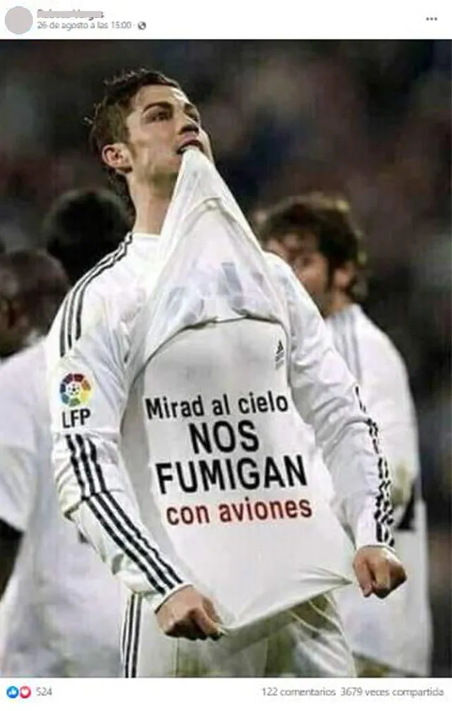 Según varios post, esta foto supuestamente muestra a Cristiano Ronaldo expresando: “Nos fumigan con aviones”. Foto: captura en Facebook.