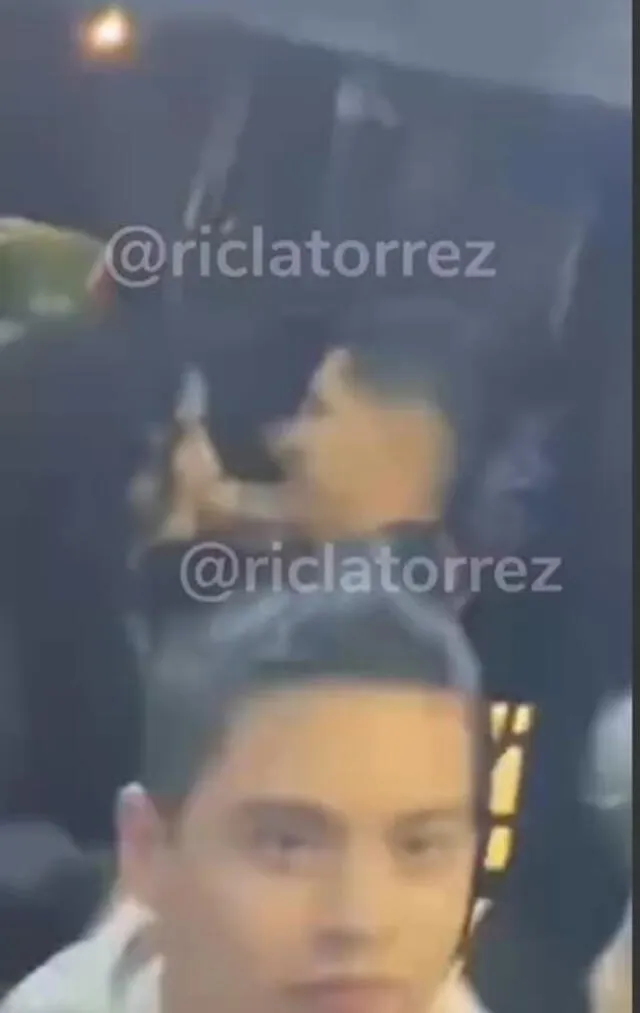  Santiago Suárez con misteriosa joven. Foto: Captura Instagram   