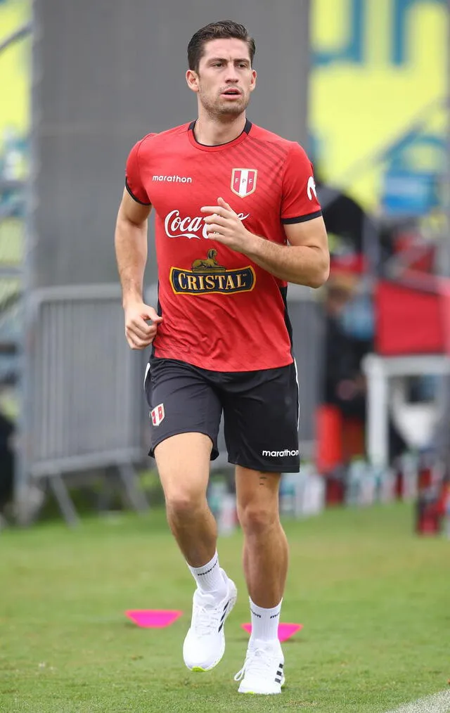 Santiago Ormeño en los entrenamientos de Perú previos a la Copa América 2021. Foto: Selección Peruana