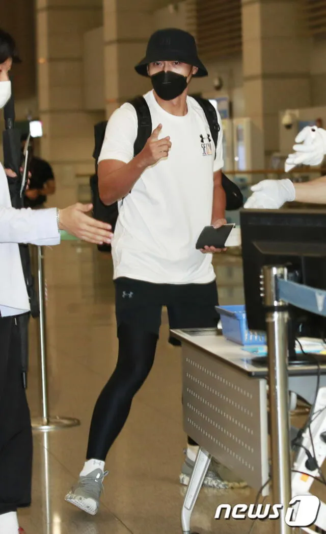 Hyun Bin en el aeropuerto de Incheon. 13 de julio. Foto: News 1