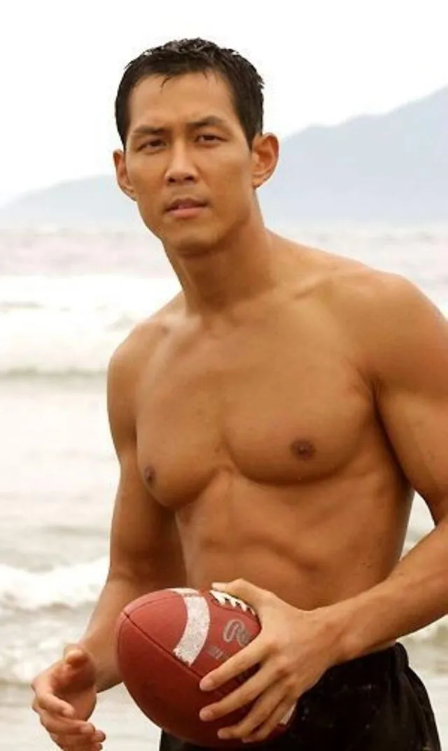 Lee Jung Jae para un comercial de verano. Foto: Naver   