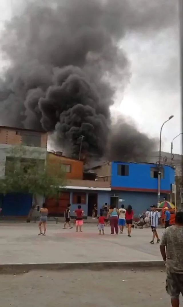 Incendio alarmó a los vecinos de San Juan de Lurigancho. Foto: difusión   