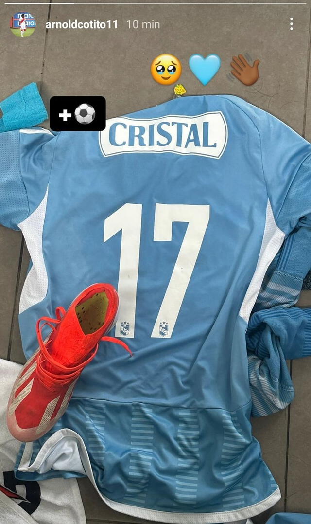  Cotito se despide de Cristal tras anotarle un gol a Alianza Lima en la Reserva. Foto: captura de Instagram/Arnold Cotito 