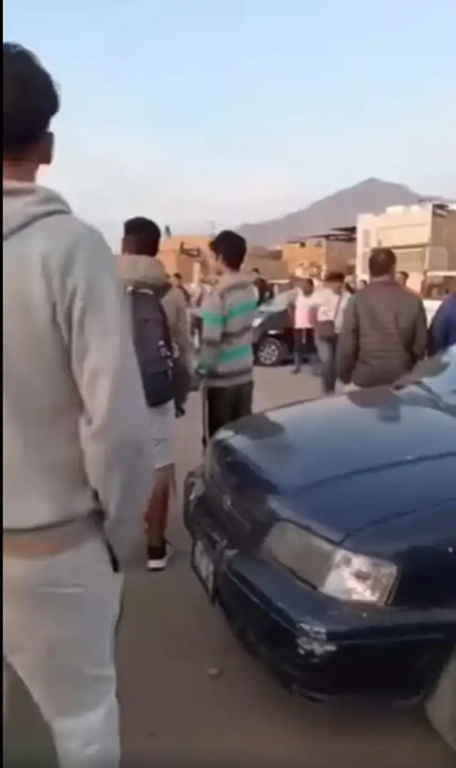 Pobladores prestaron auxilio al parquero herido. Foto: difusión Pobladores prestaron auxilio al parquero herido. Foto: difusión