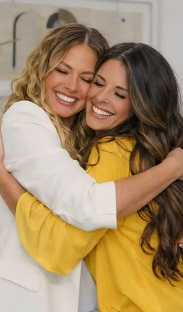 Rebeca Escribens y Laura Huarcayo.   