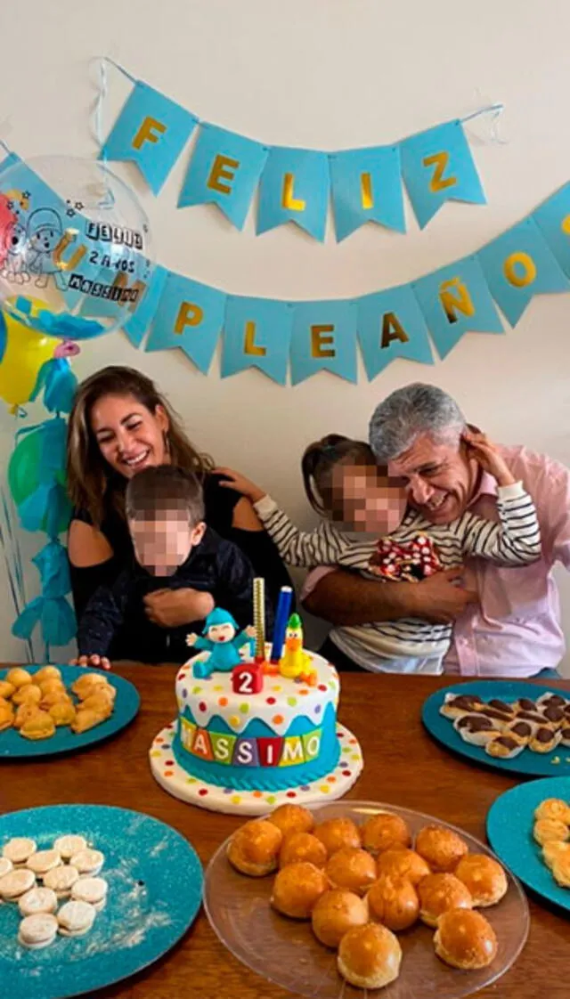 Tilsa Lozano con sus hijos y su padre  Foto: Instagram