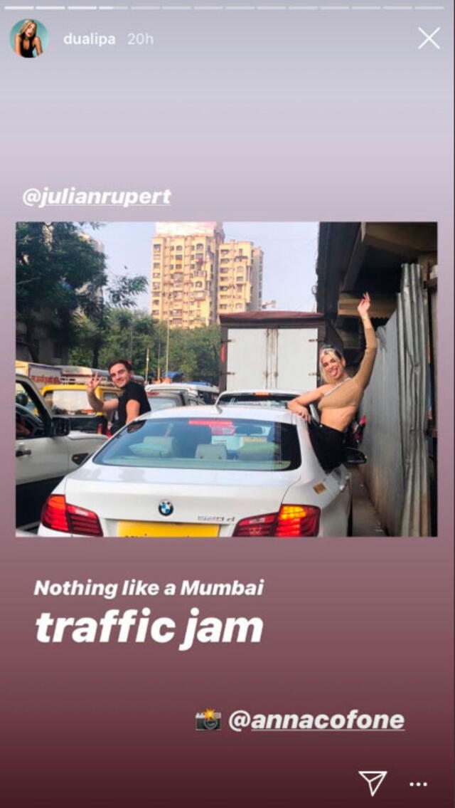 Dua Lipa se tomo de buena manera el quedar atrapada en el trafico de la India, mientras se dirigía a la casa de SRK. [Foto: Instagram]