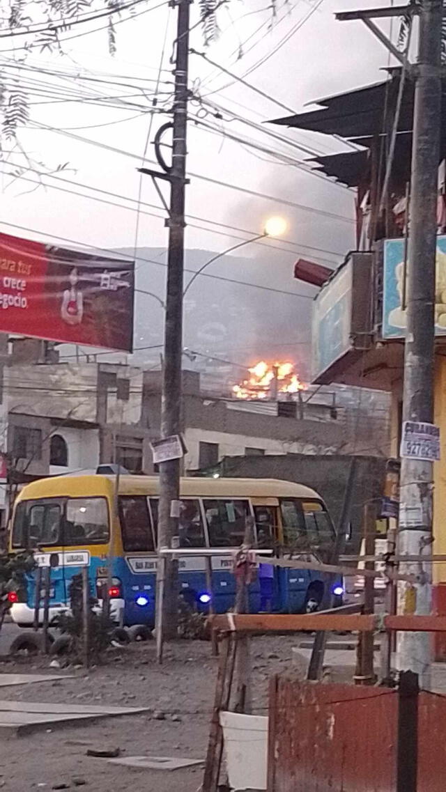 Incendio ha sorprendido a los vecinos de San Juan de Lurigancho. Foto: difusión   