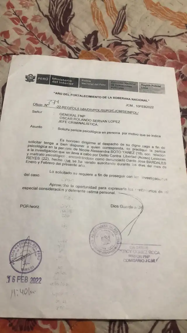 Solicitud de la pericia a Nicole Soto hecho el 10 de febrero y el sello de la oficialización seis días después. Foto: cortesía. Solicitud de la pericia a Nicole Soto hecho el 10 de febrero y el sello de la oficialización seis días después. Foto: cortesía.