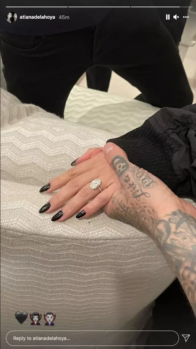 El anillo de compromiso de Kourtney Kardashian está valorizado en un millón de dólares.