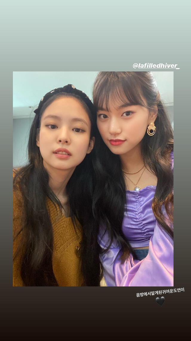 4.7.2020. Jennie de BLACKPINK publicó esta storie junto a Kim Doyeon de Weki Meki. Crédito: captura Instagram