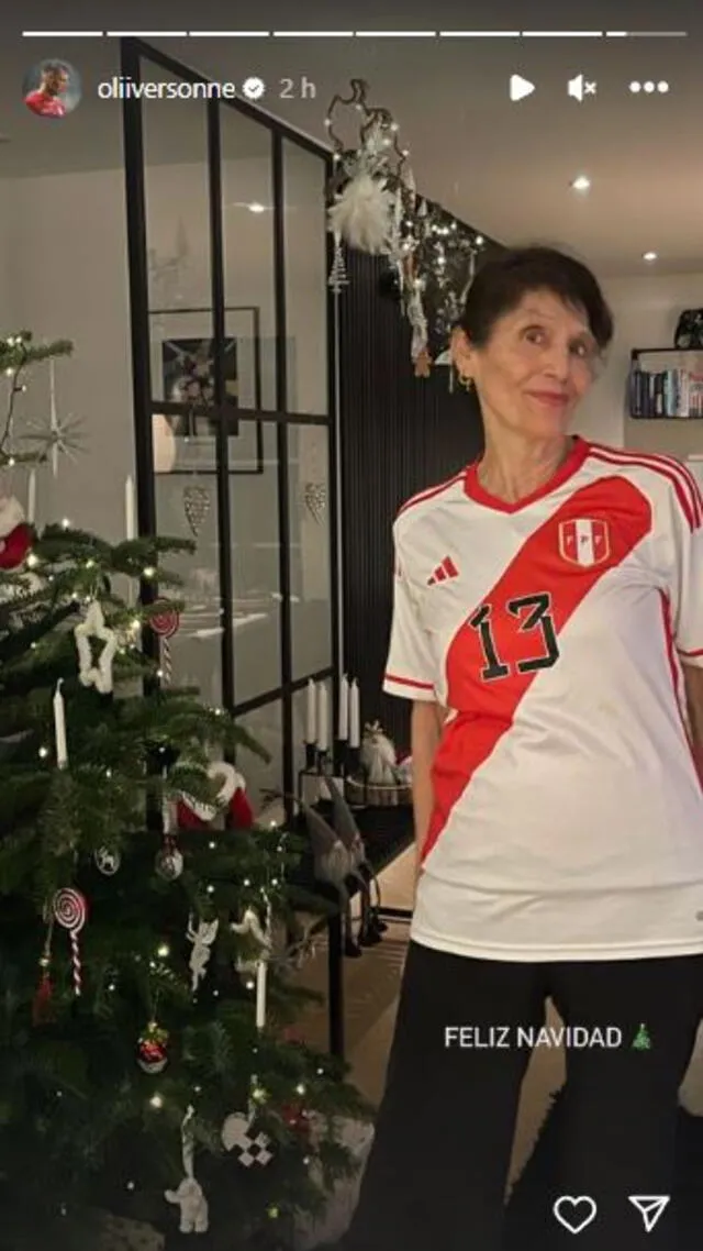 Oliver Sonne le regaló su camiseta de la selección peruana a su abuela. Foto: captura de Instagram 