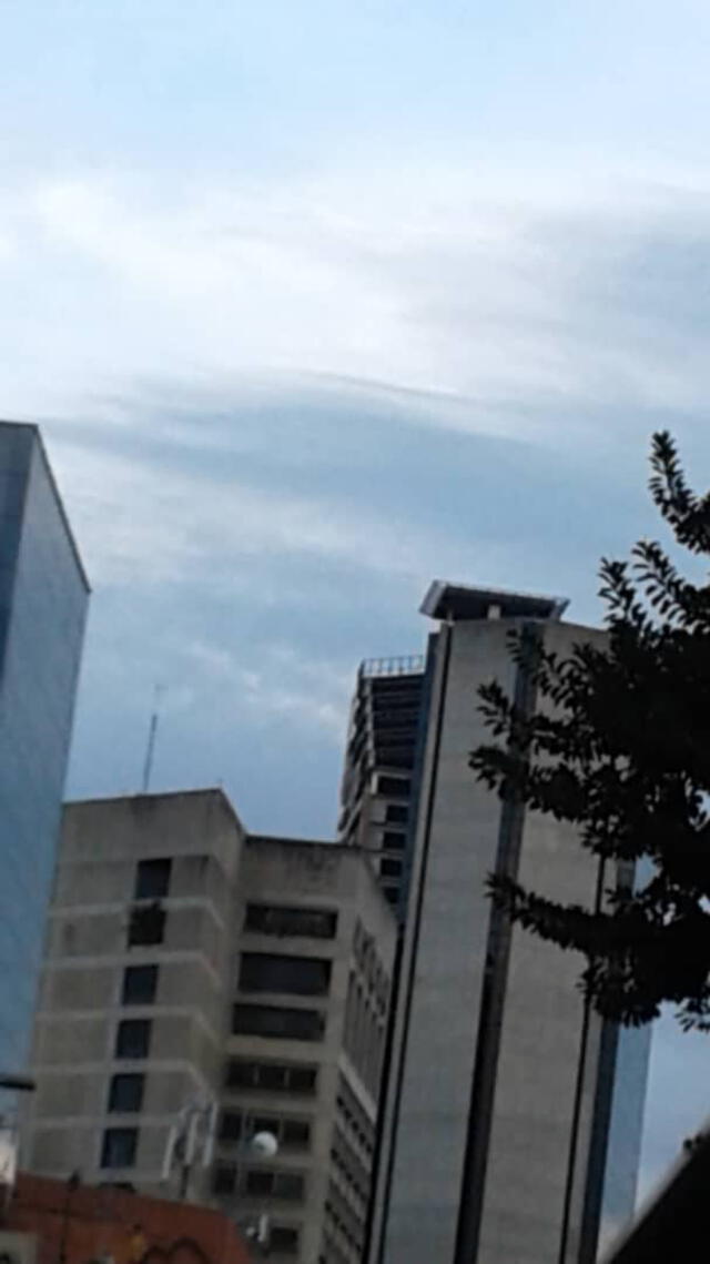 Rascacielos abandonado se dobló por terremoto en Venezuela [FOTOS]