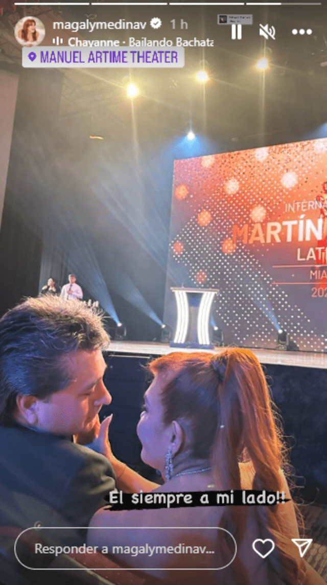  Magaly Medina y Alfredo Zambrano juntos en los Premios Martín Fierro Latina 2023. Foto: Instagram/Magaly Medina   