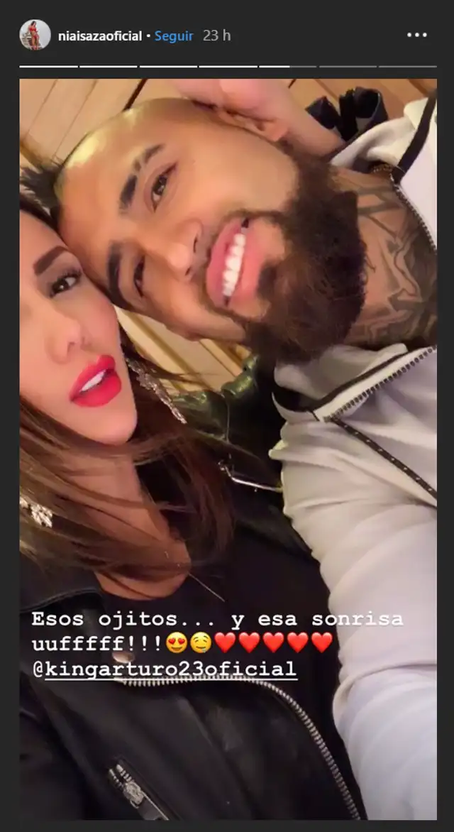 Novia de Arturo Vidal consuela a chileno tras encuentro con Argentina Novia de Arturo Vidal consuela a chileno tras encuentro con Argentina