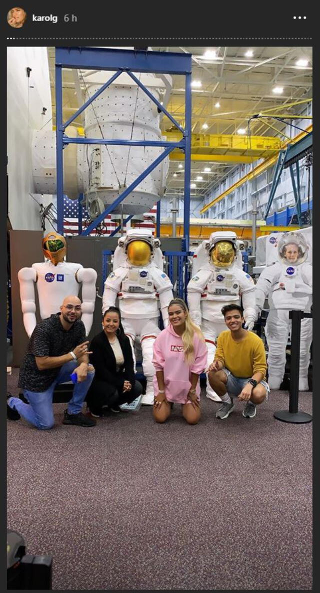 Karol G en las instalaciones de la NASA
