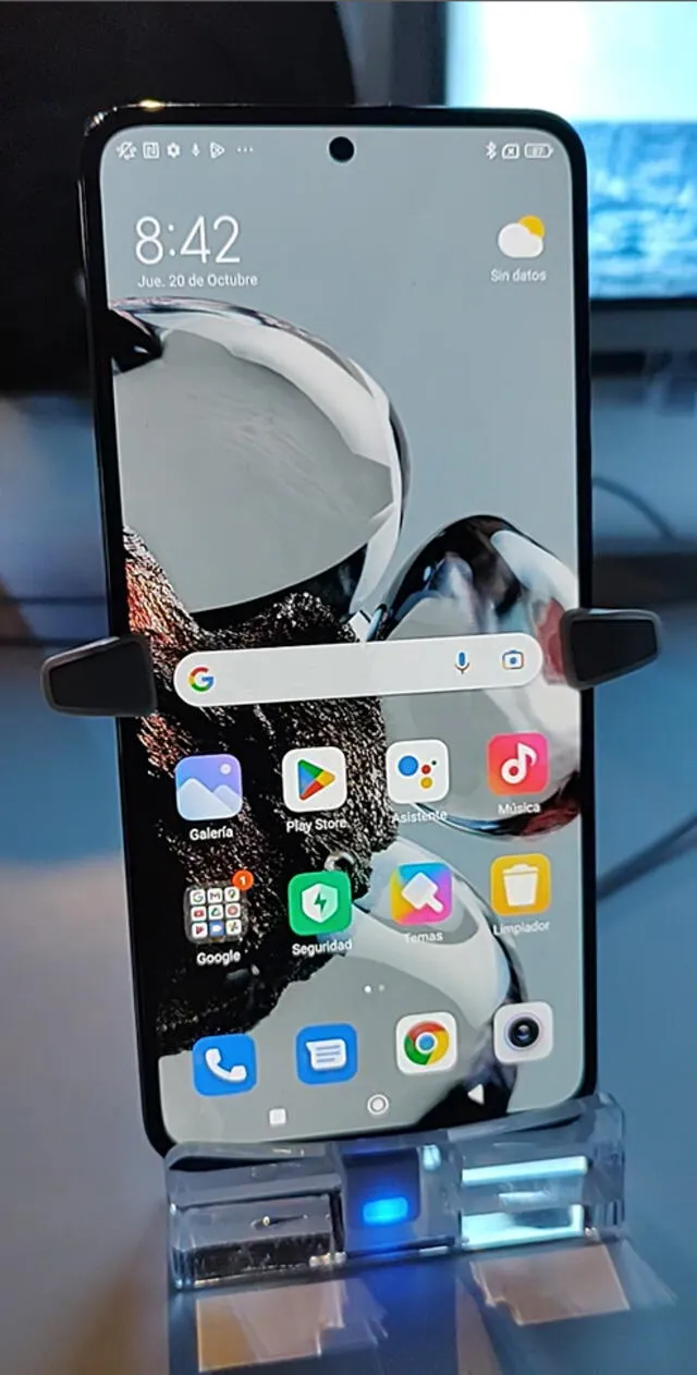 Los teléfonos de Xiaomi poseen una pantalla AMOLED de 6,67 pulgadas con tecnología CrystalRes. Foto: Juan José López / La República