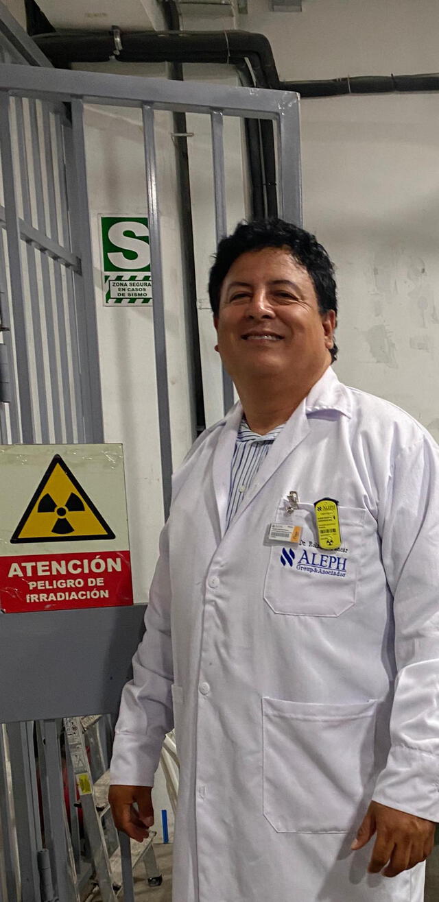 Investigador. Físico nuclear Rolando Páucar.