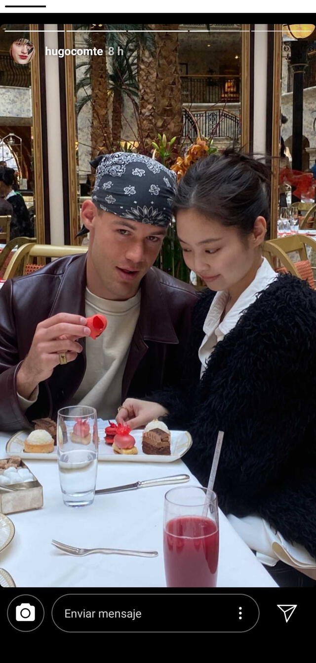 El fotógrafo francés Hugo Comte y Jennie Kim almorzando juntos en Londres, Inglaterra durante el Valentine's Day.