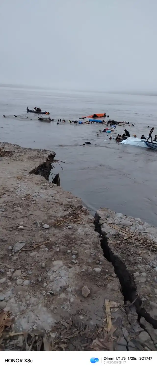 Deslizamiento en el puerto de Iparia deja 12 fallecidos y 30 desaparecidos. Foto: difusión/Facebook.   