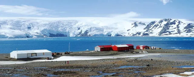 En los años 1988 y 1989, Perú consolidó la construcción de la Estación Científica Antártica 'Machu Picchu' (ECAMP). Foto: ANTAR.   