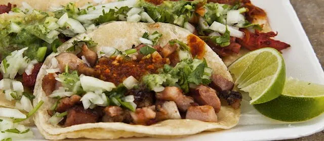 Los tacos son ampliamente reconocidos como el plato más emblemático de México. Foto: Taste Atlas. Los tacos son ampliamente reconocidos como el plato más emblemático de México. Foto: Taste Atlas.