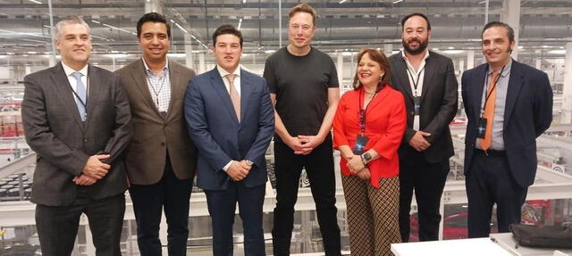  El fundador de Tesla, Elon Musk, viajó a México para establecer la planta de autos eléctricos del mundo. Foto: Gobierno de México    