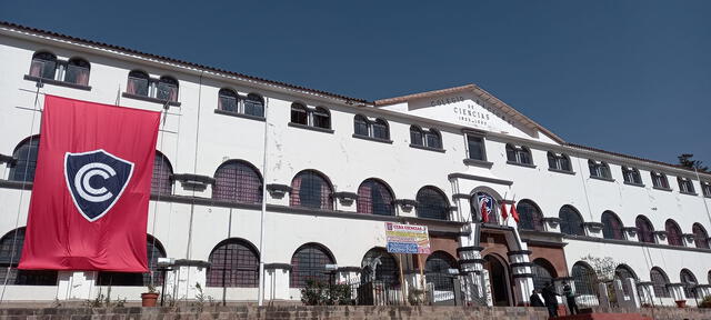 El Colegio Nacional de Ciencias y Artes de Cusco es el más emblemático de la Ciudad Imperial. Foto: Ciencias Glorioso, por Siempre Victorioso/Facebook   