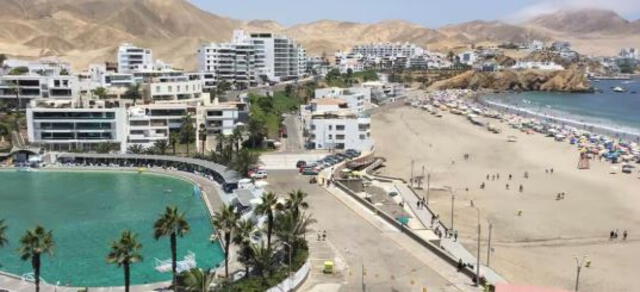  La playa Santa María del Mar está ubicada en el kilómetro 50 de la carretera Panamericana Sur, en Lima. Foto: Airbnb   