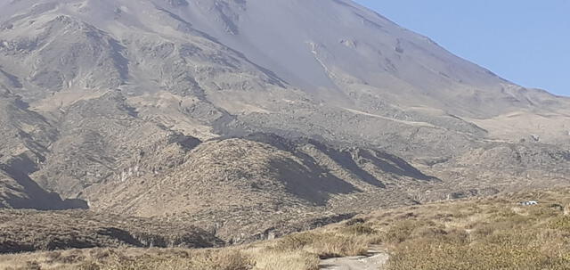 Daños en las faldas del volcán Misti. Foto: Sernanp