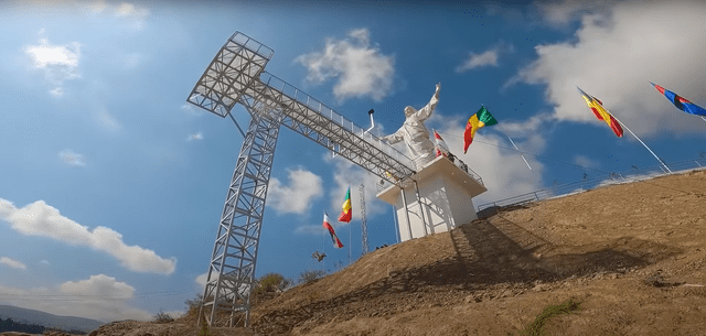 Junín monumento Cristo Blanco se incendia en Chupaca  Tres de Diciembre. Foto: captura de YouTube/SotoRusbel