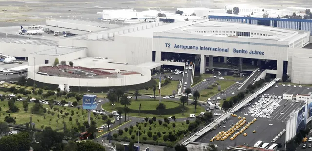  El Aeropuerto Internacional Benito Juárez es el principal de la capital mexicana. Foto: Hosteltur<br>    