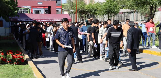 Estudiantes postulan a la UNSA. Foto: difusión   