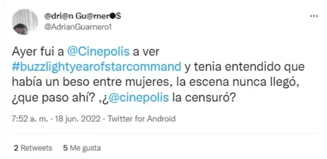 Denuncian censura a “Lightyear”en cines por beso entre mujeres. Foto: captura.